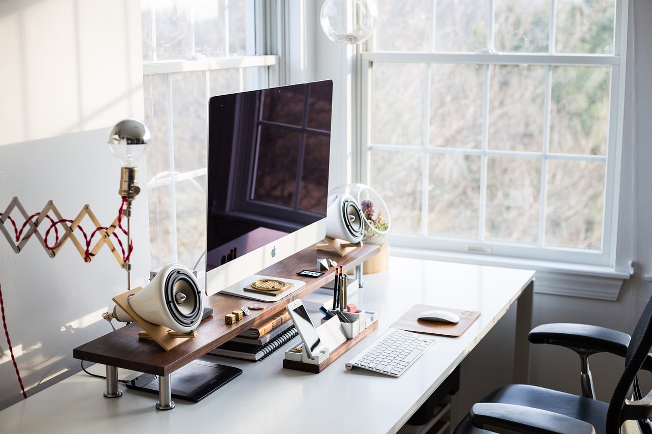 Computer, keyboard, apple — Why Pencil Round Skirting is the Perfect Minimalist Trim